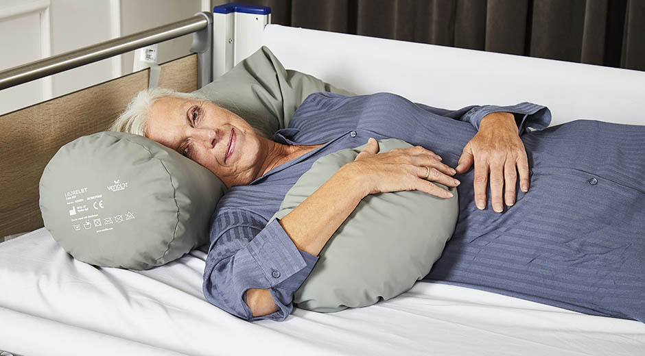 Support pillows deals for bedridden patients